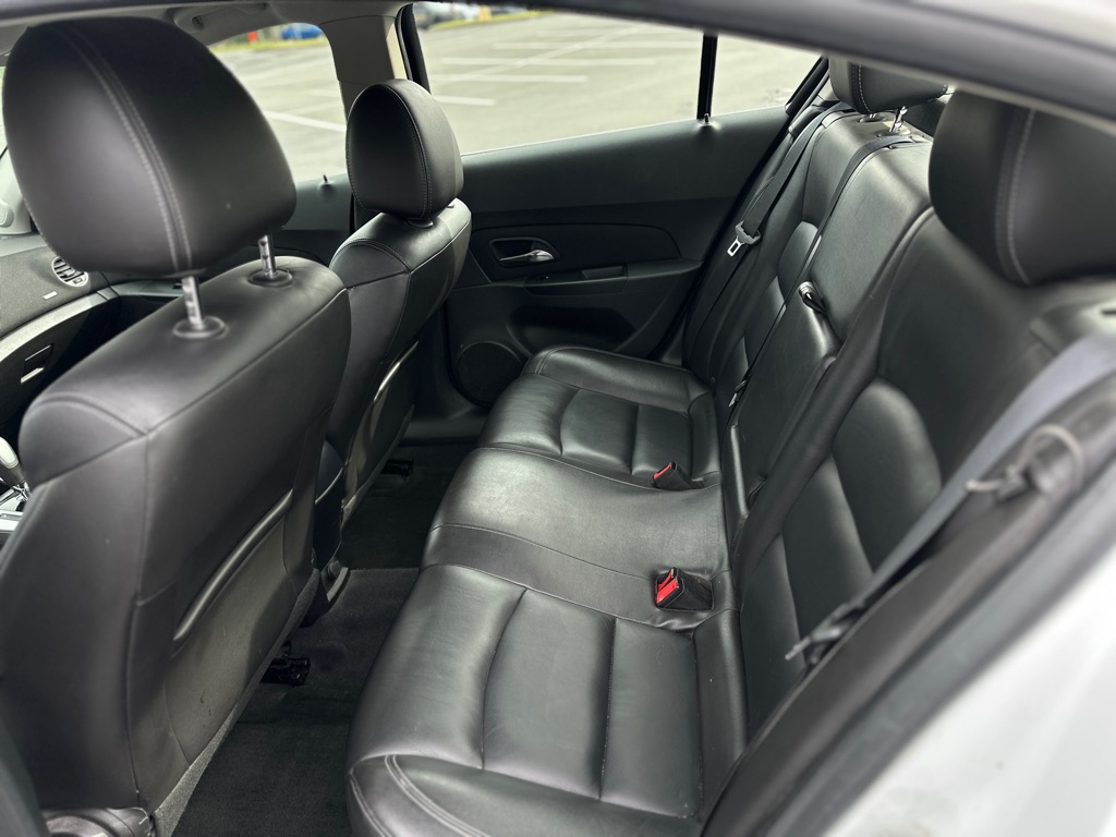 Photo 14 of this CHEVROLET CRUZE