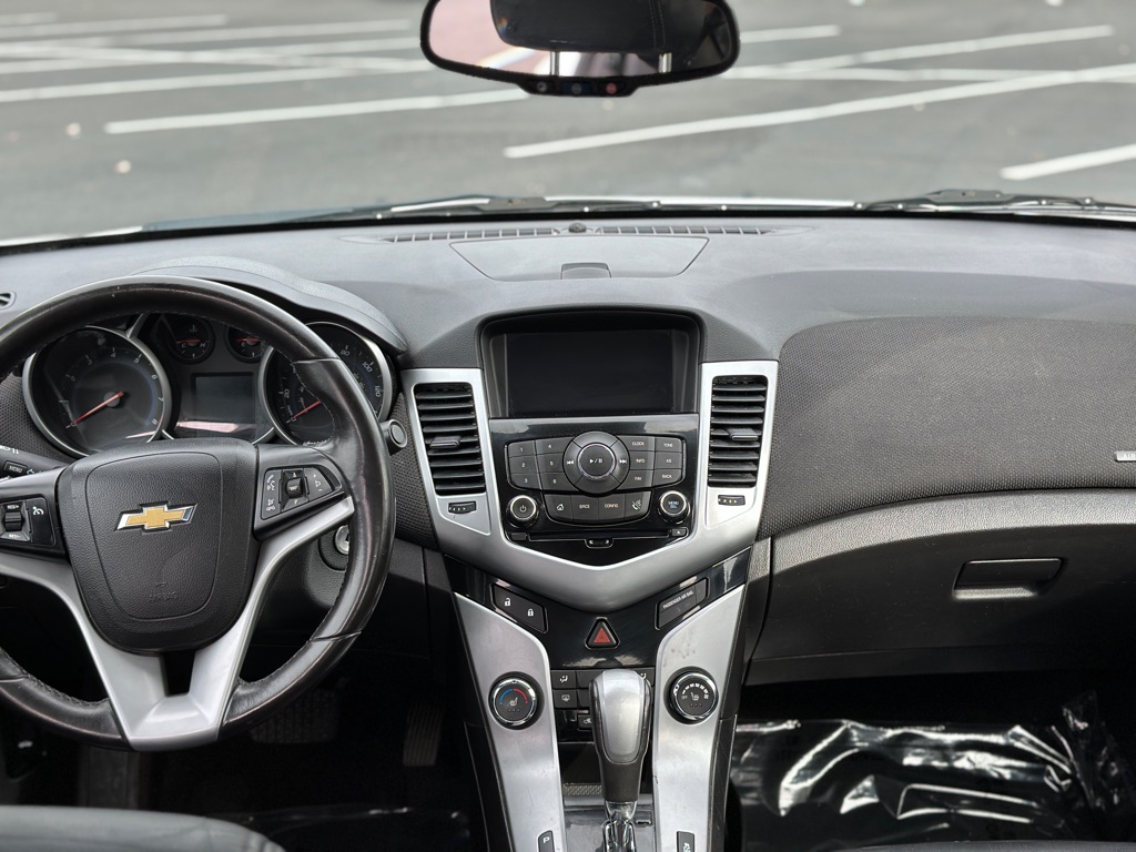 Photo 9 of this CHEVROLET CRUZE