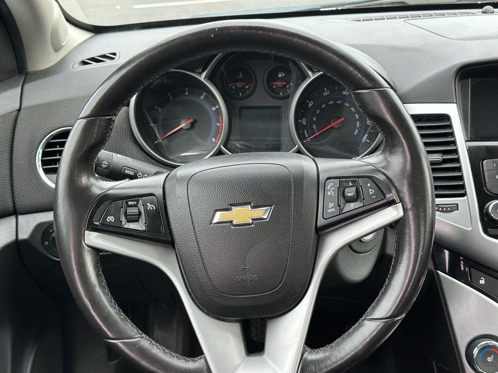 Photo 10 of this CHEVROLET CRUZE