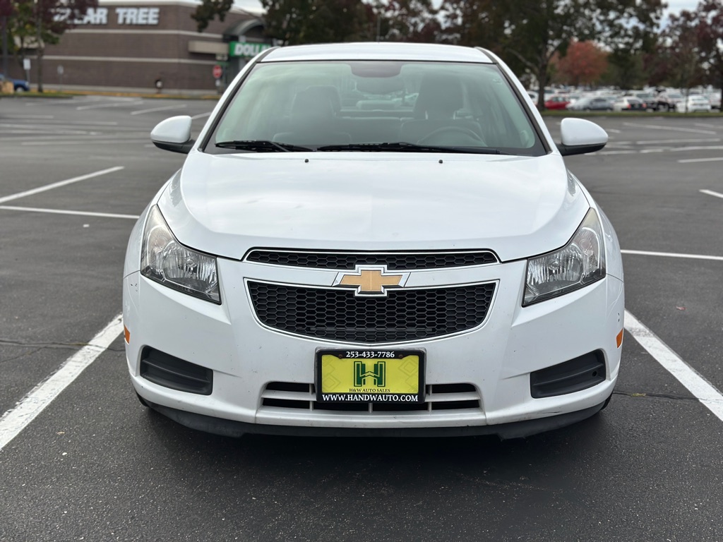 Photo 8 of this CHEVROLET CRUZE