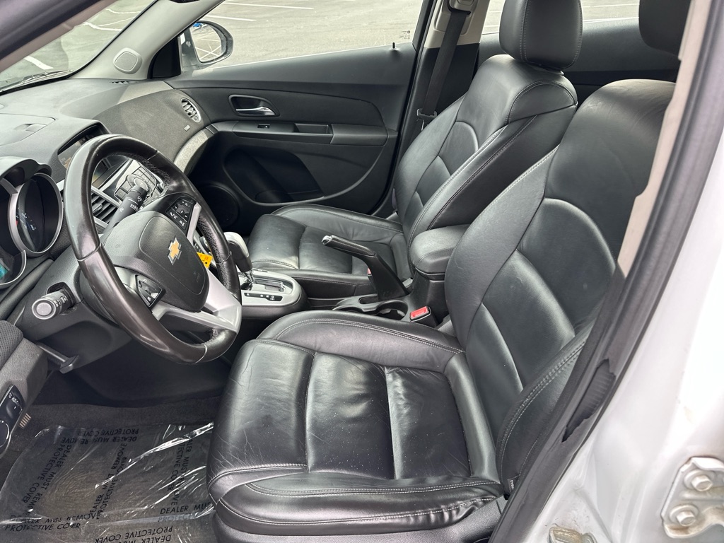 Photo 13 of this CHEVROLET CRUZE