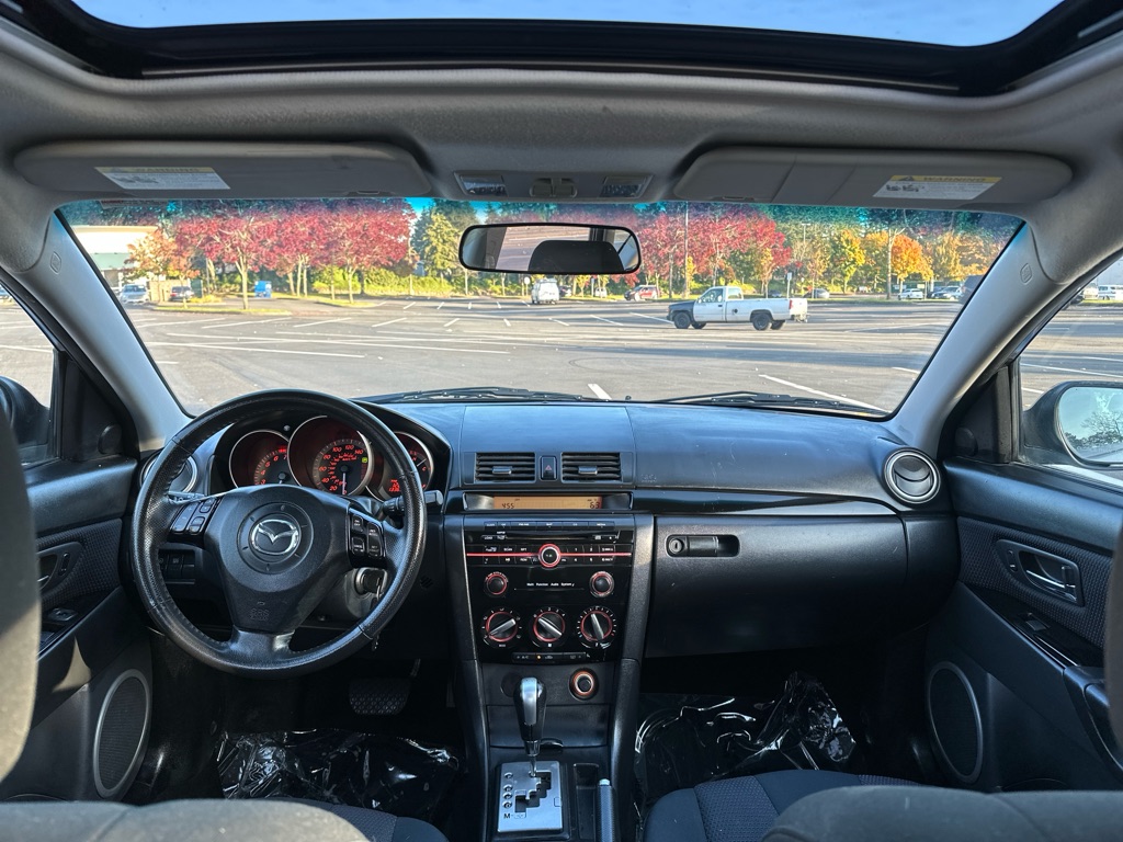 Photo 9 of this MAZDA 3