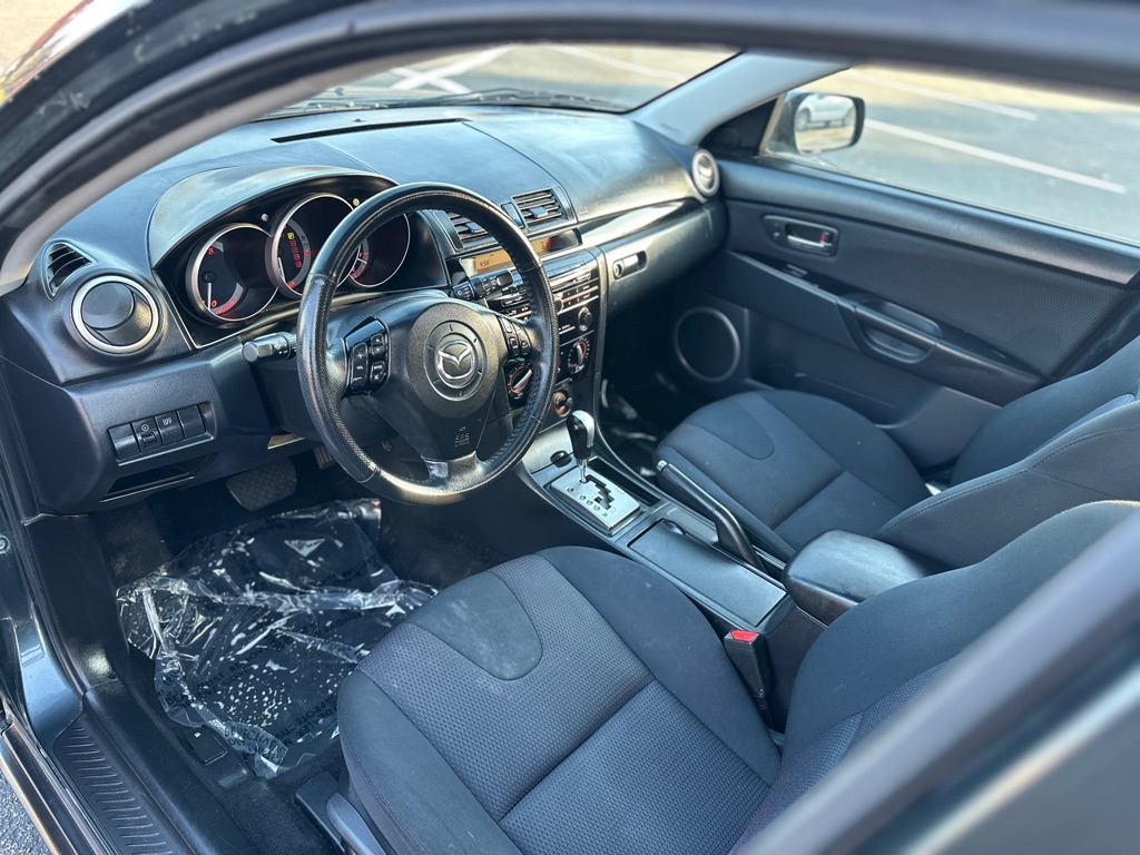 Photo 12 of this MAZDA 3