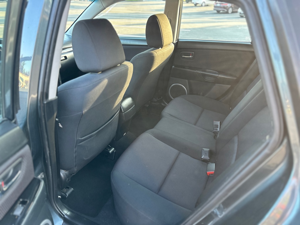 Photo 14 of this MAZDA 3