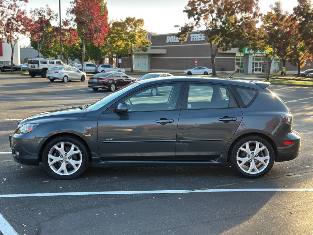 Photo 2 of this MAZDA 3