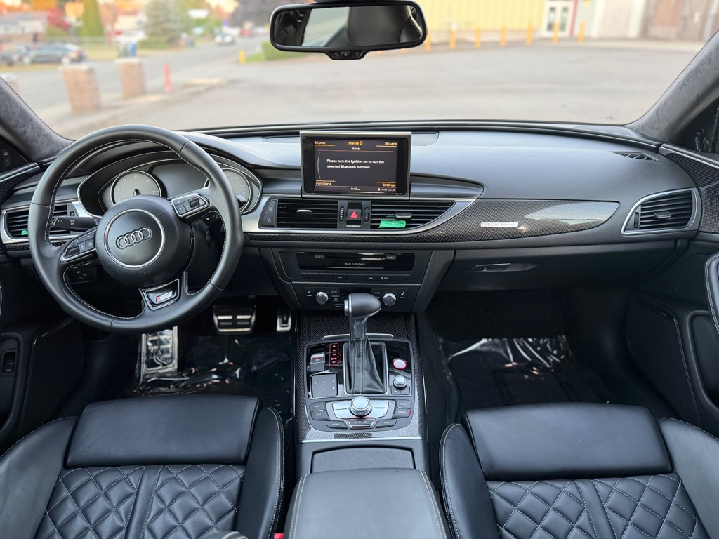 Photo 11 of this AUDI S6