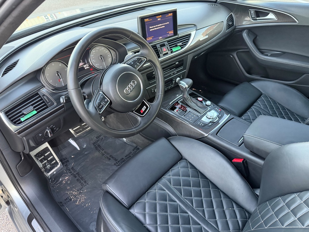 Photo 9 of this AUDI S6