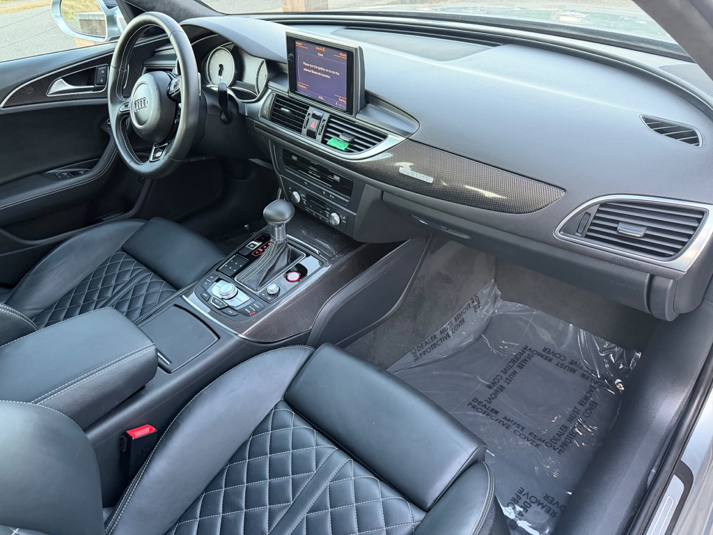 Photo 10 of this AUDI S6