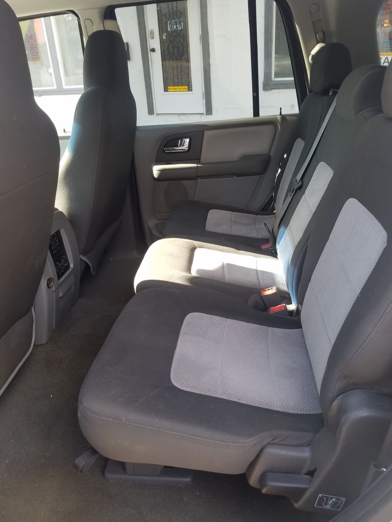 Photo 13 of this FORD EXPEDITION
