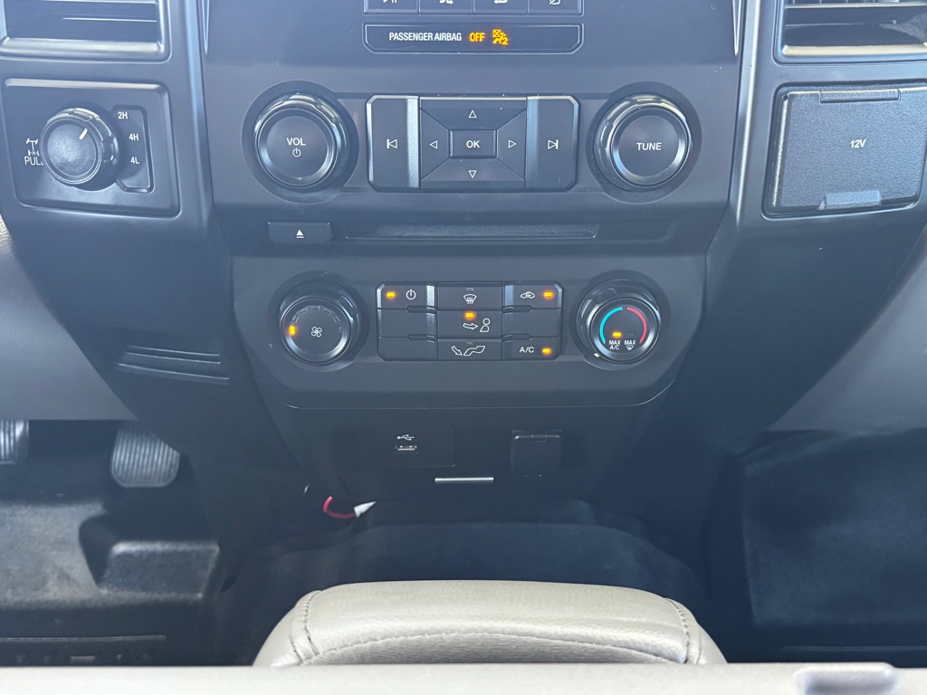 Photo 16 of this FORD F150