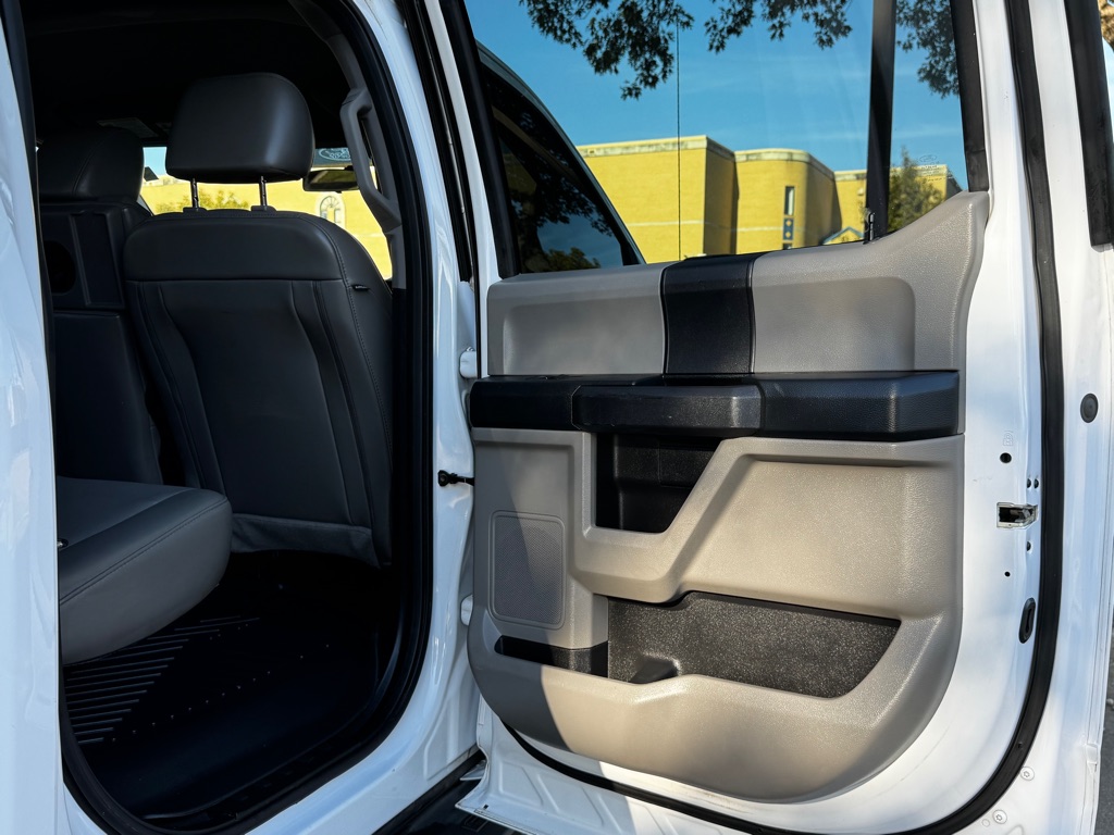 Photo 22 of this FORD F150