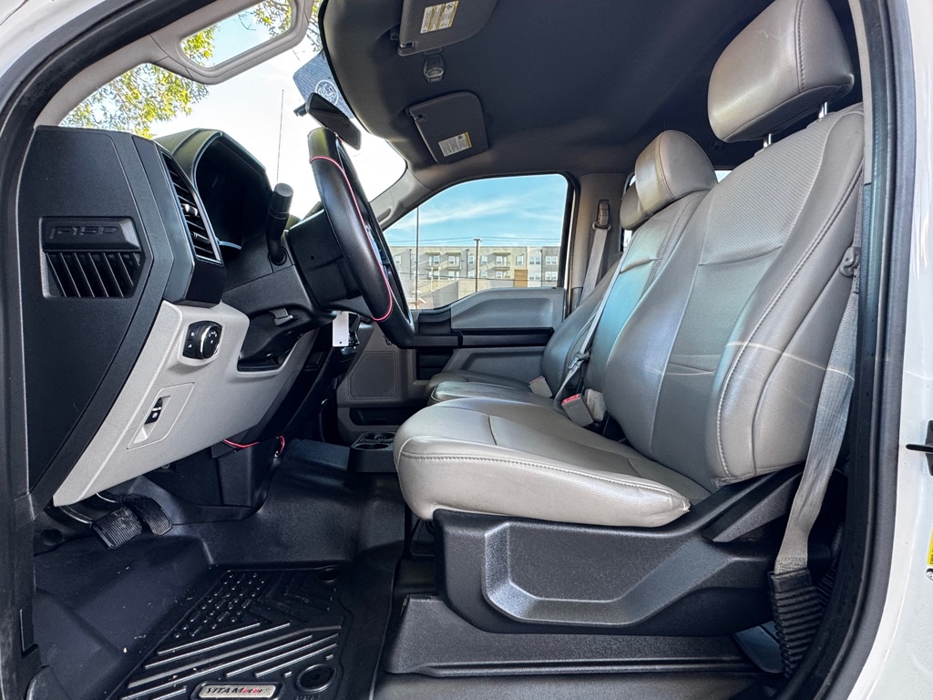 Photo 7 of this FORD F150