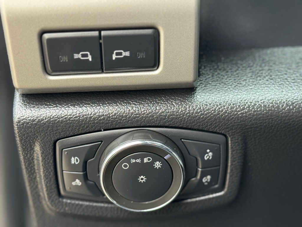 Photo 8 of this FORD F-150