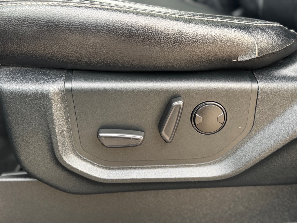Photo 9 of this FORD F-150