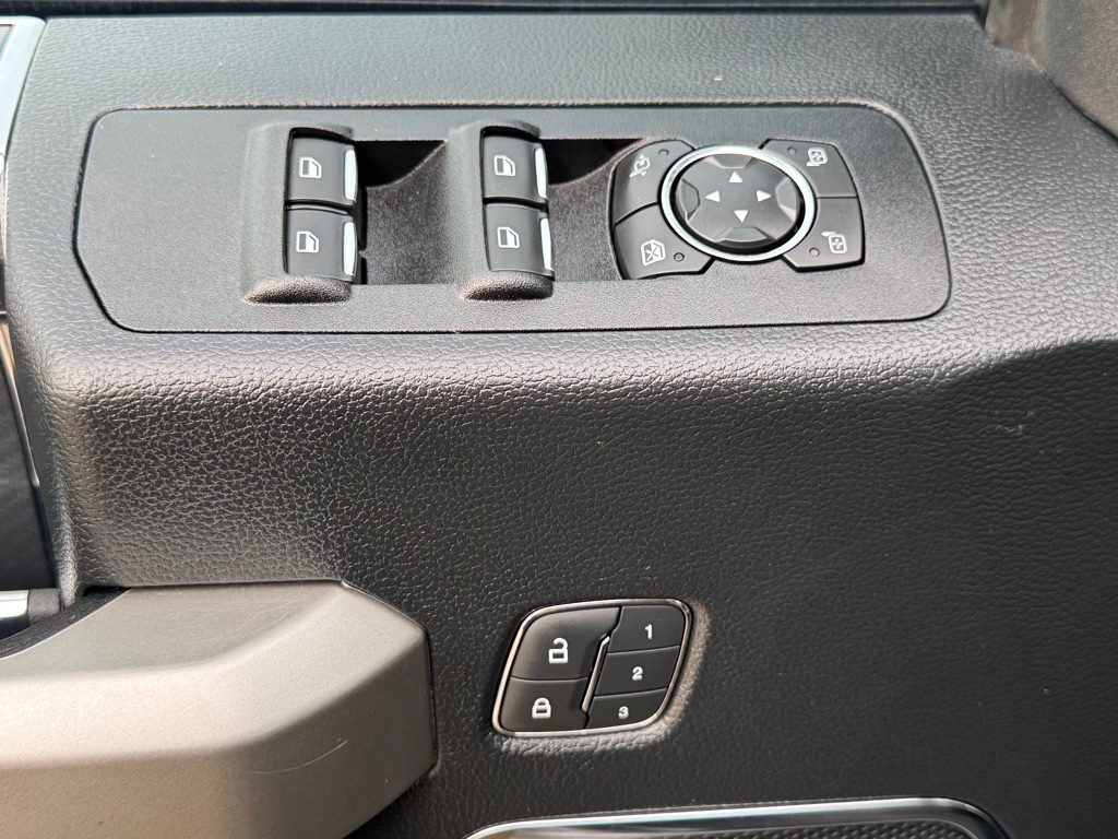 Photo 7 of this FORD F-150