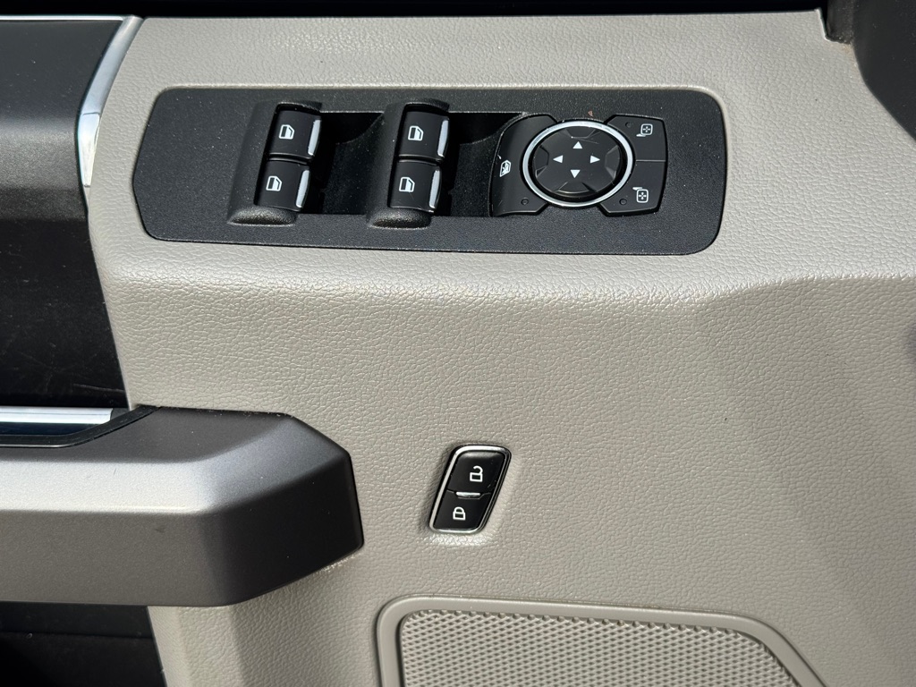 Photo 7 of this FORD F-150