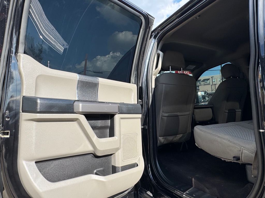 Photo 24 of this FORD F-150