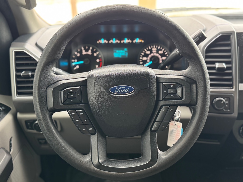 Photo 10 of this FORD F-150