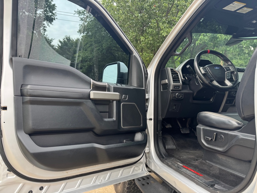 Photo 4 of this FORD F-150
