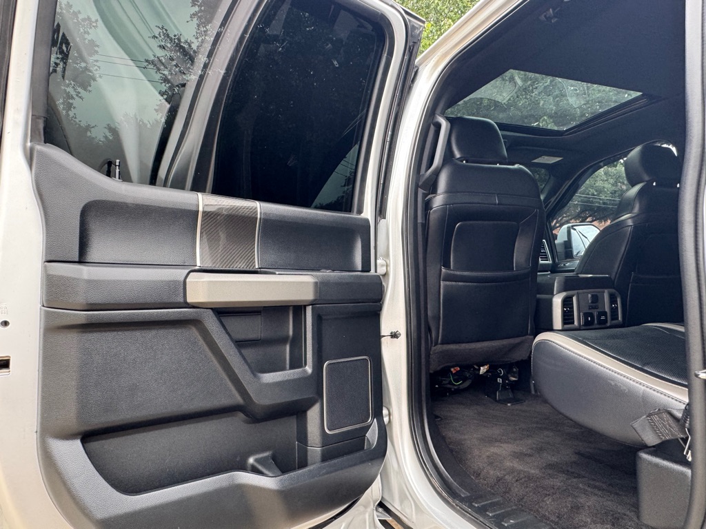 Photo 25 of this FORD F-150