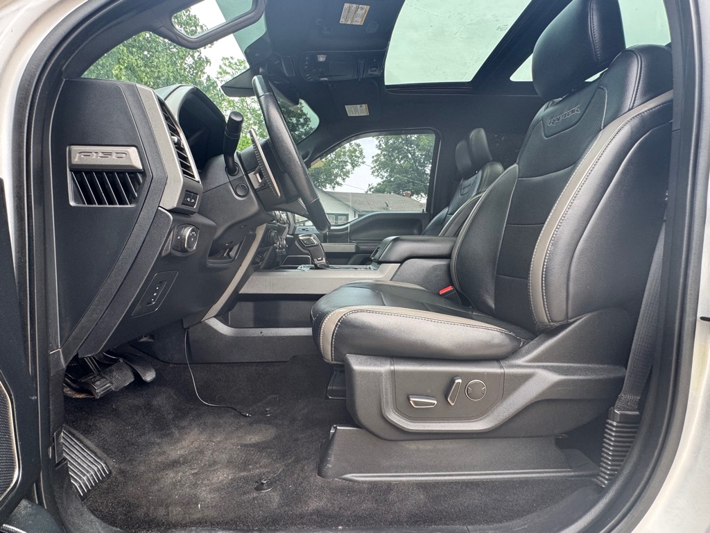 Photo 6 of this FORD F-150
