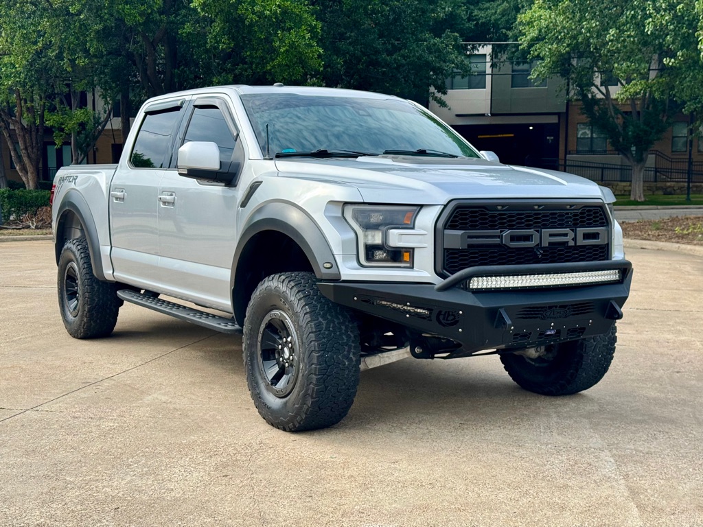 Photo 2 of this FORD F-150