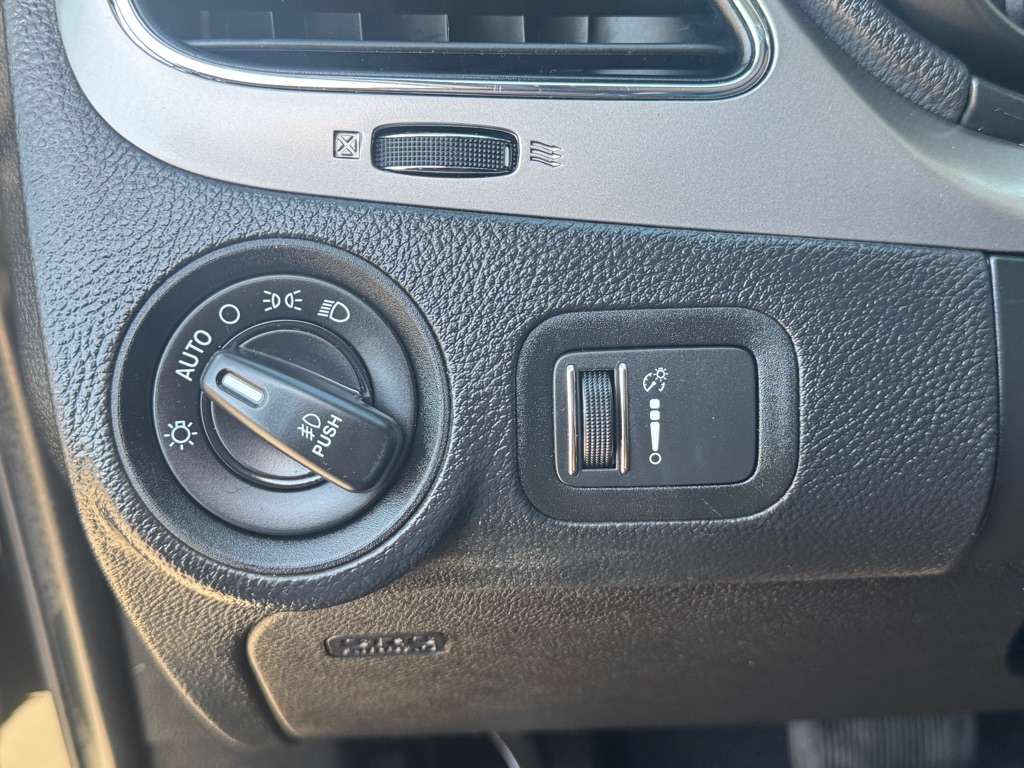 Photo 9 of this DODGE JOURNEY