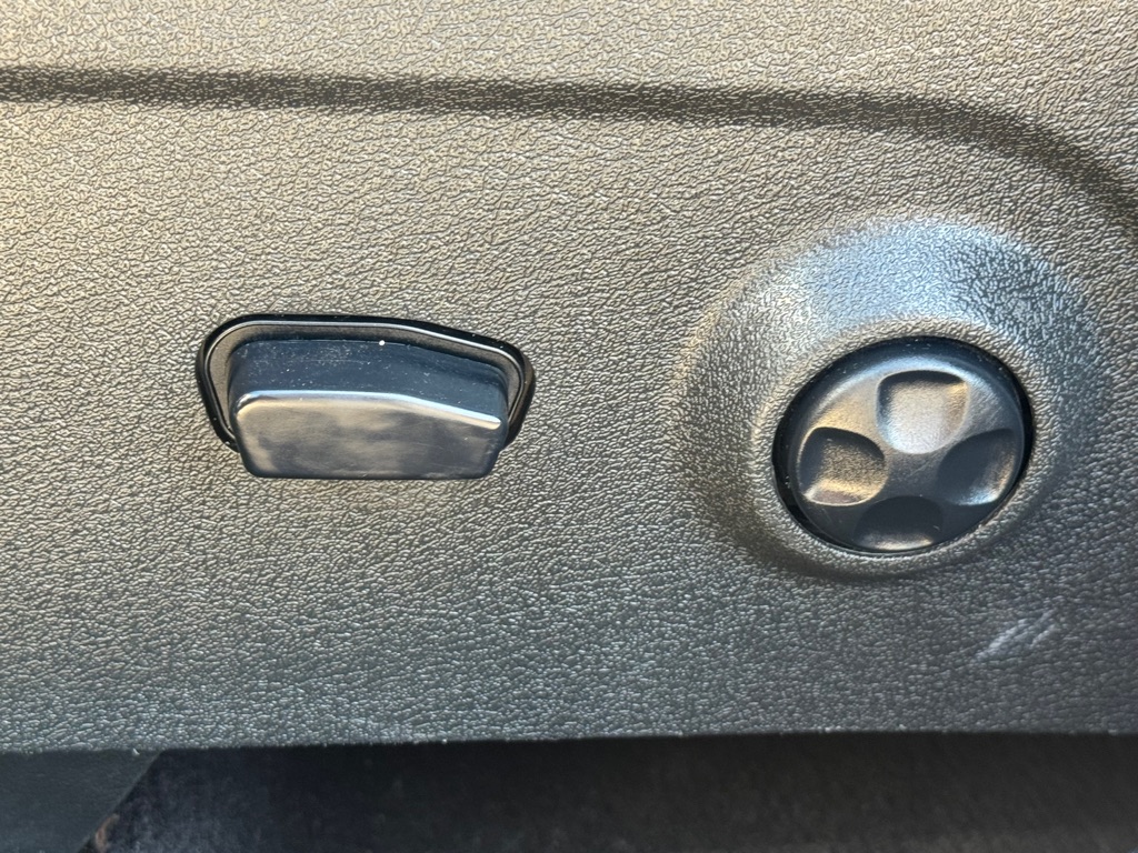 Photo 8 of this DODGE JOURNEY
