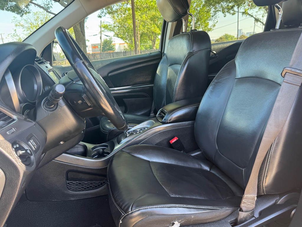 Photo 33 of this DODGE JOURNEY