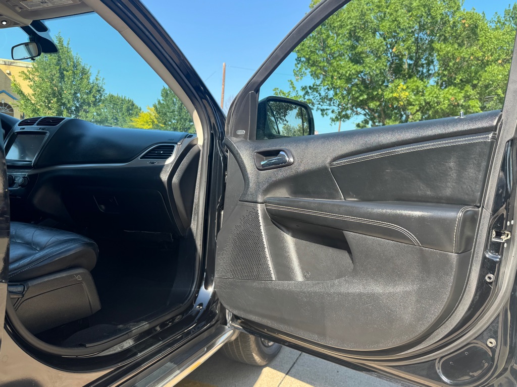 Photo 29 of this DODGE JOURNEY