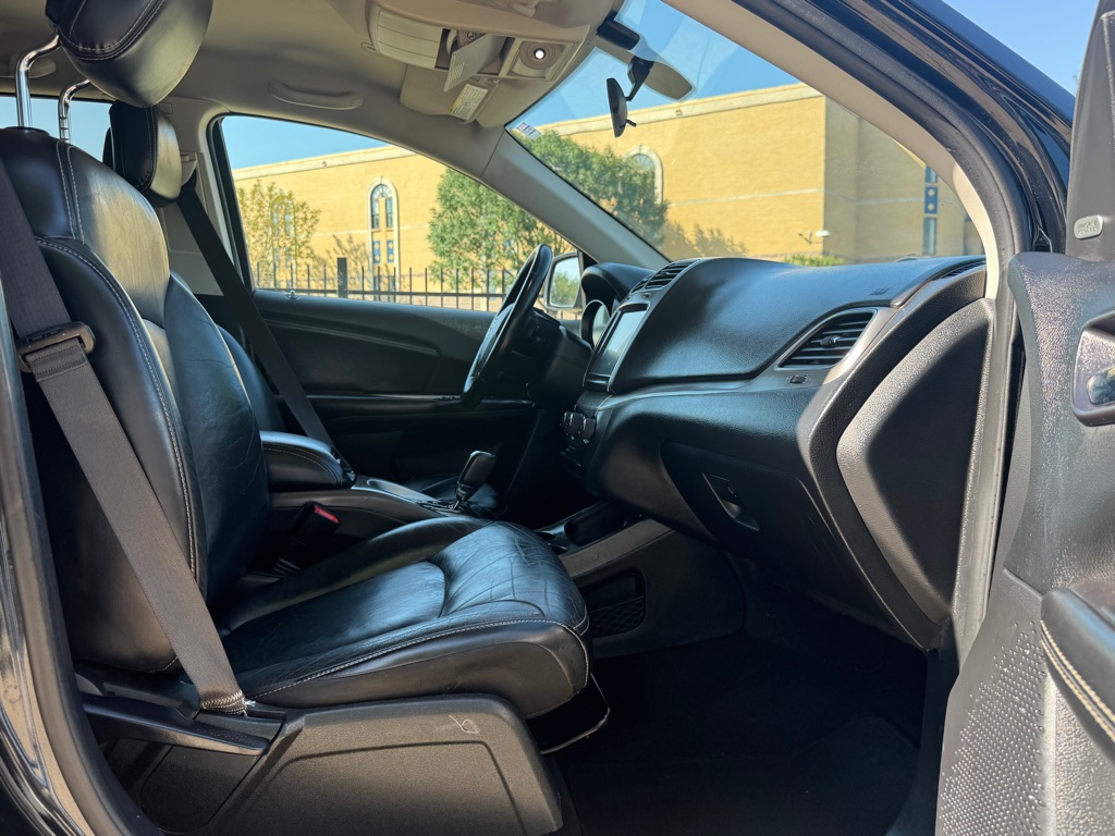 Photo 30 of this DODGE JOURNEY