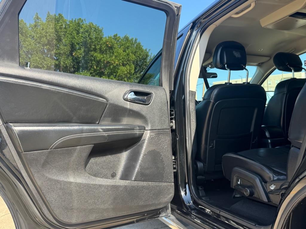 Photo 24 of this DODGE JOURNEY