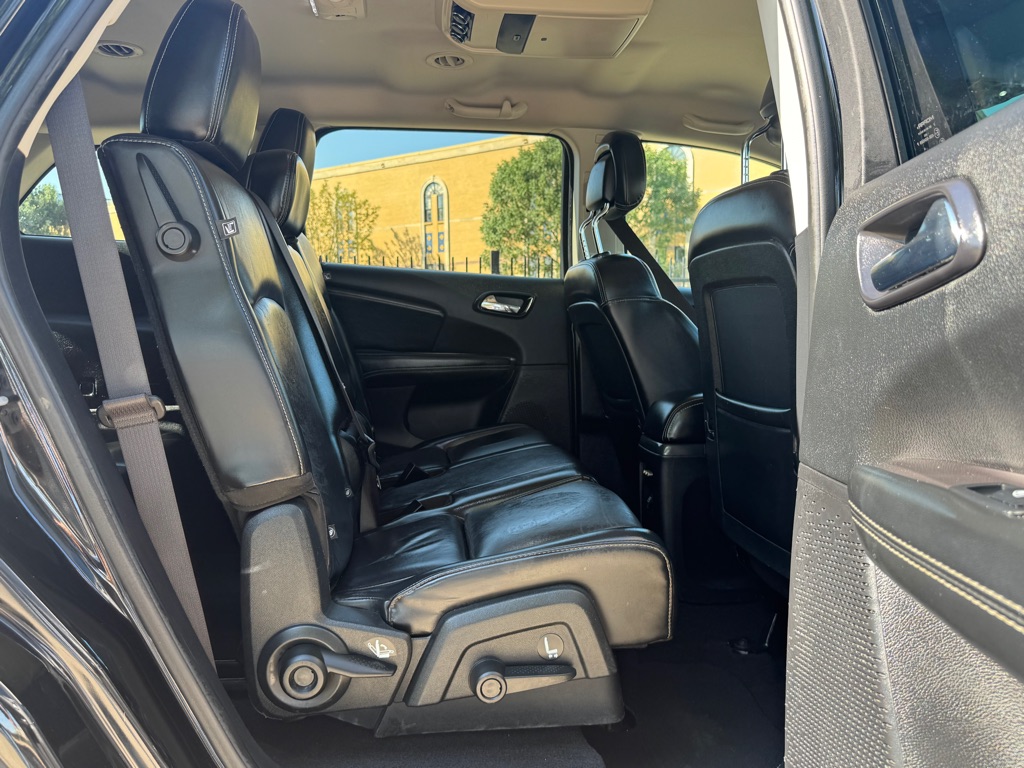 Photo 28 of this DODGE JOURNEY