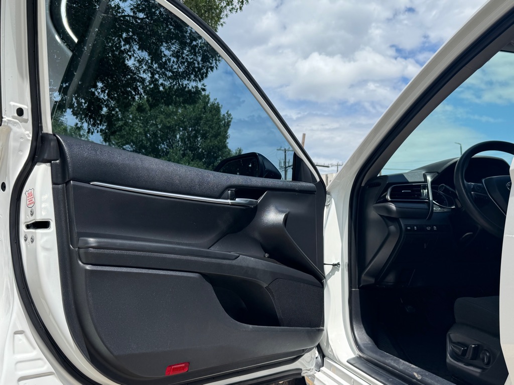 Photo 5 of this TOYOTA CAMRY