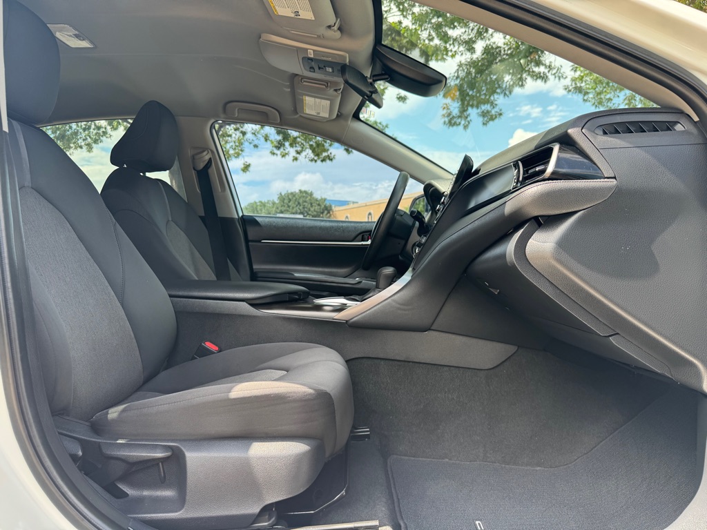Photo 27 of this TOYOTA CAMRY