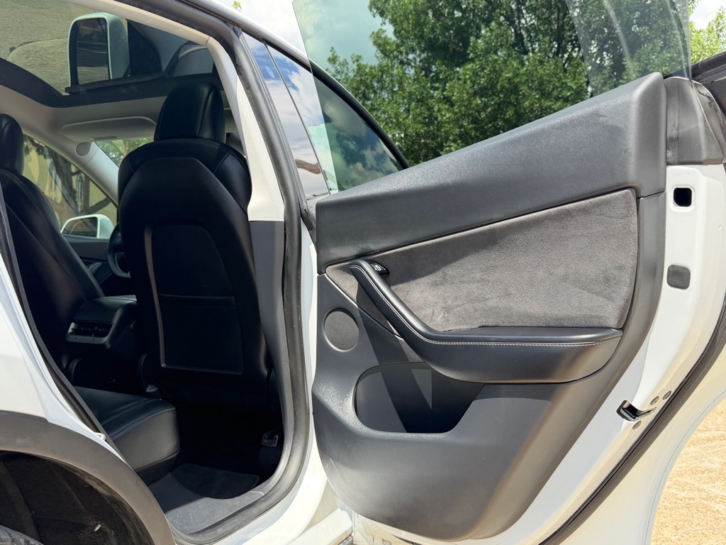 Photo 20 of this TESLA MODEL Y