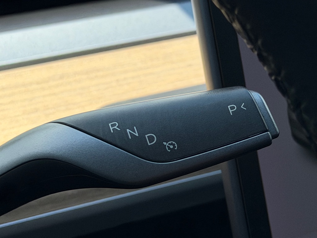 Photo 11 of this TESLA MODEL Y