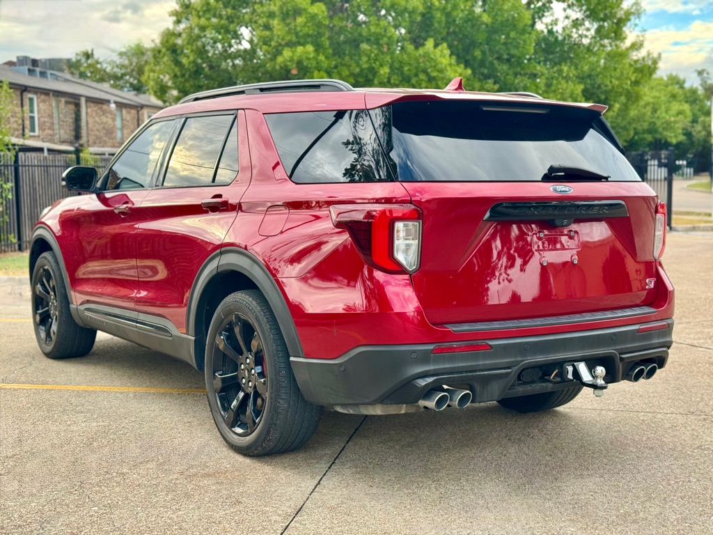 Photo 4 of this FORD EXPLORER
