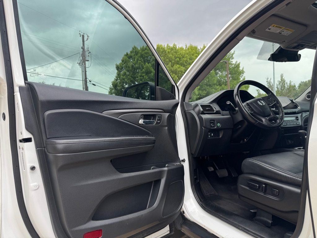 Photo 5 of this HONDA PILOT