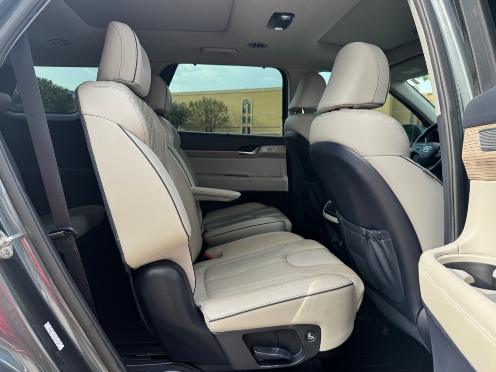 Photo 28 of this HYUNDAI PALISADE