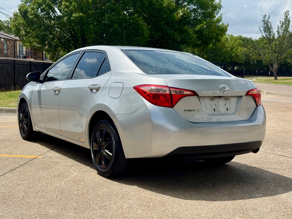 Photo 4 of this TOYOTA COROLLA