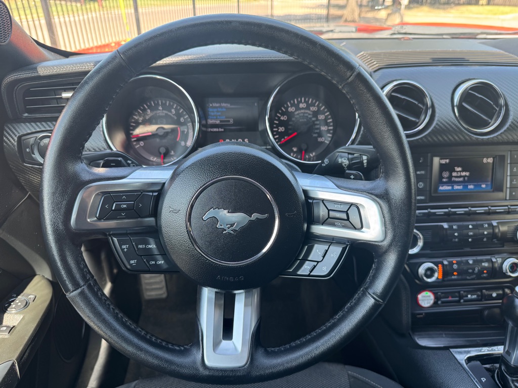 Photo 10 of this FORD MUSTANG
