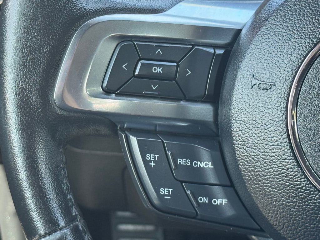 Photo 11 of this FORD MUSTANG