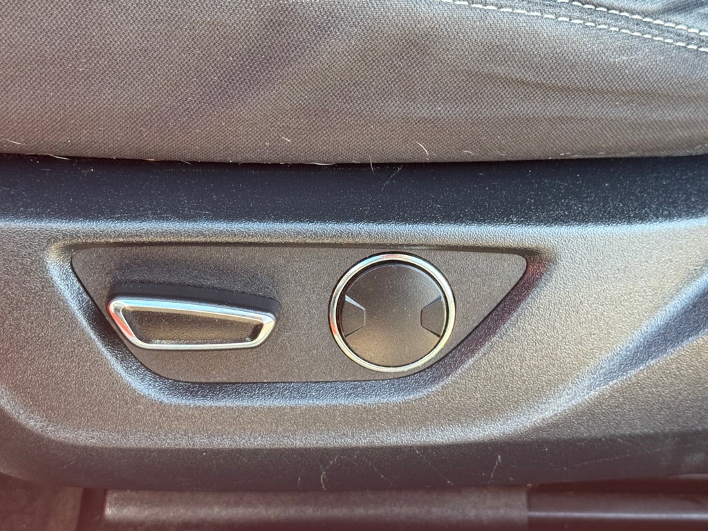 Photo 8 of this FORD MUSTANG
