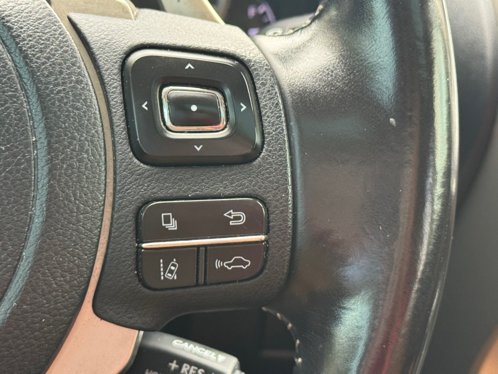Photo 13 of this LEXUS NX 300