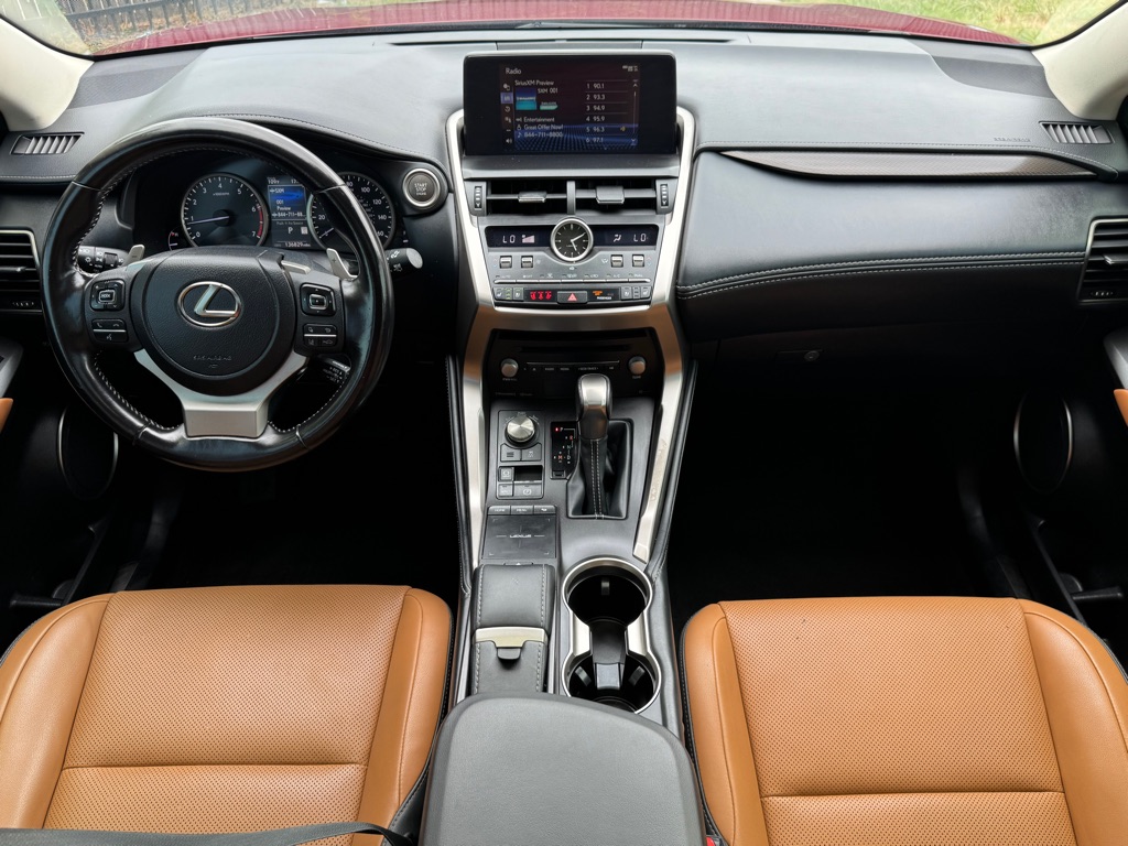 Photo 17 of this LEXUS NX 300