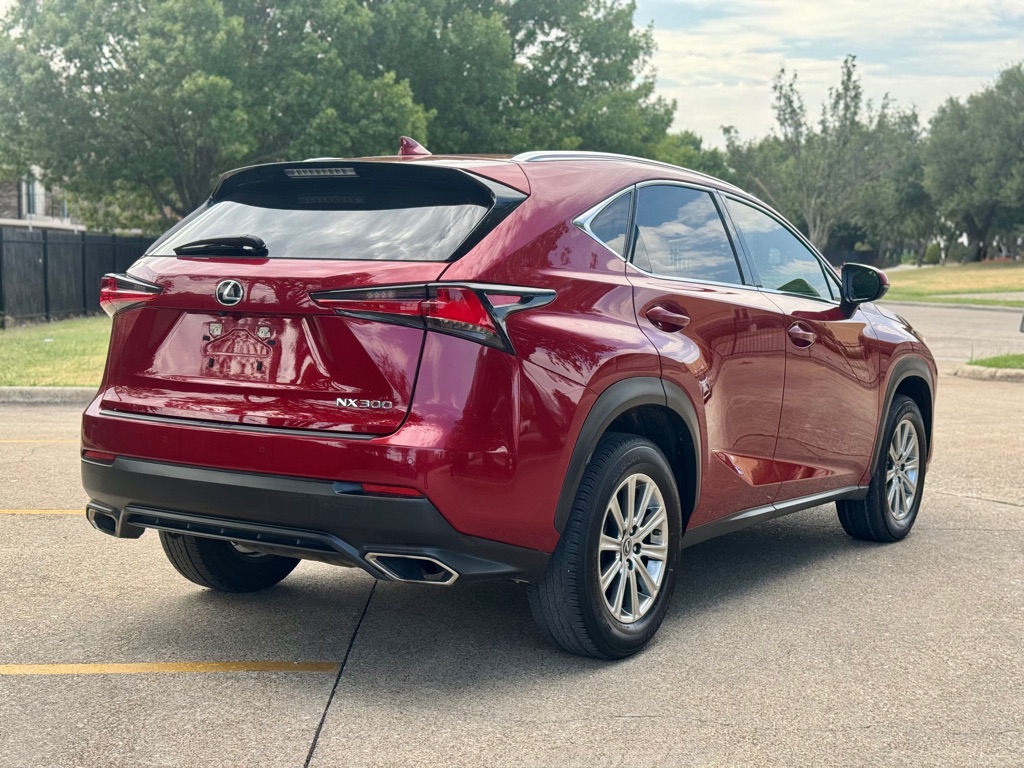 Photo 3 of this LEXUS NX 300