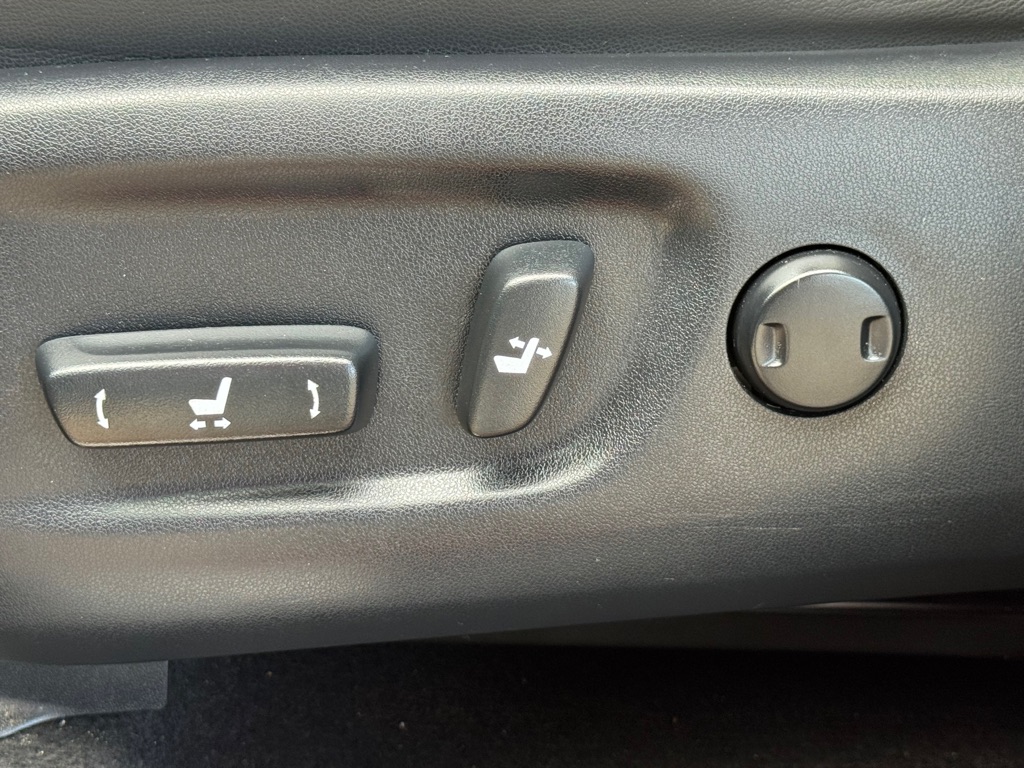Photo 9 of this LEXUS NX 300