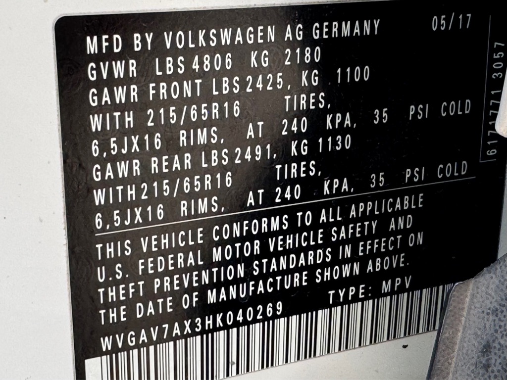Photo 31 of this VOLKSWAGEN TIGUAN