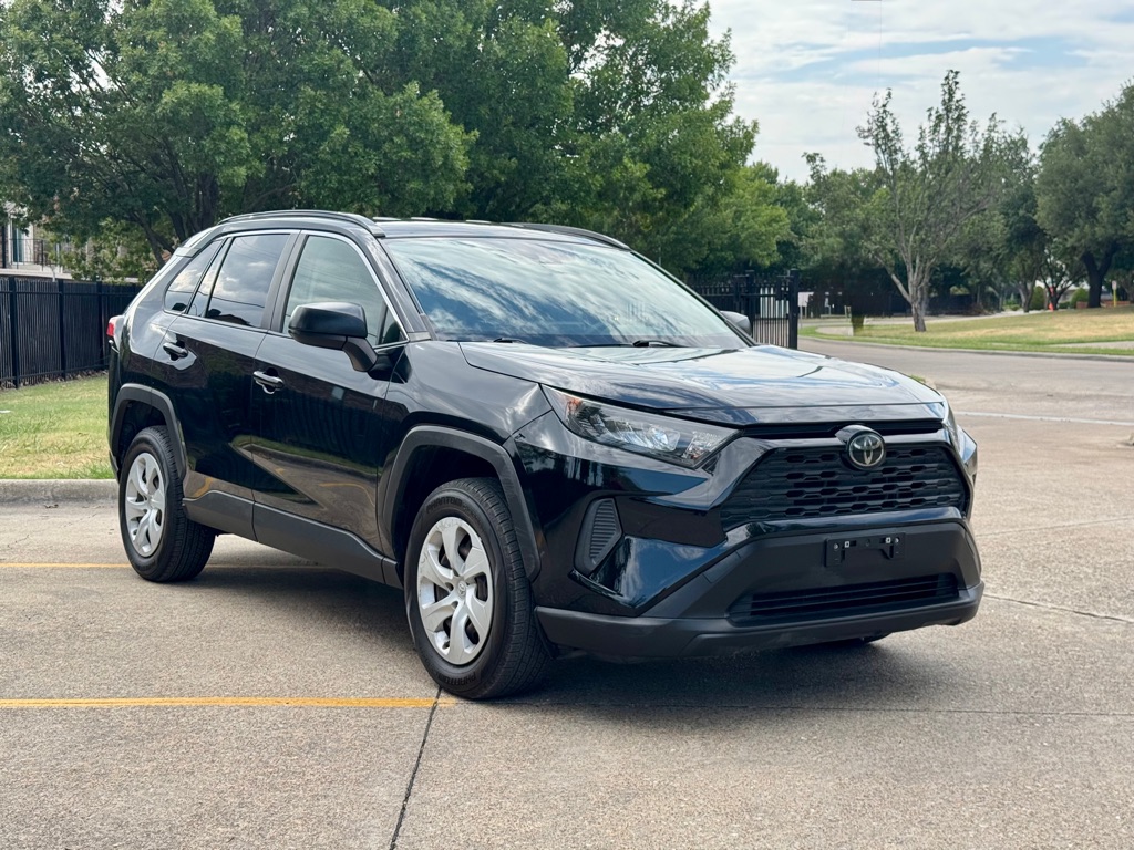 Photo 2 of this TOYOTA RAV4